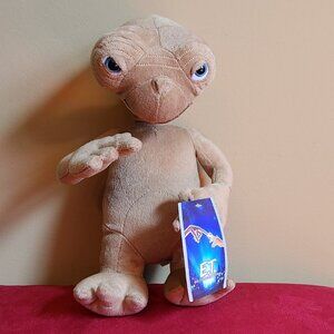 E.T. The Extra-Terrestrial Plush Universal Studios Manufactured 2013 NWT